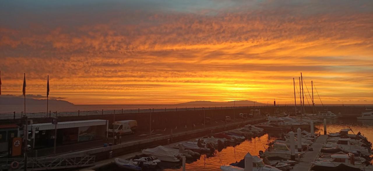Los Gigantes Marina, Water Front Acantilado de los Gigantes Zewnętrze zdjęcie